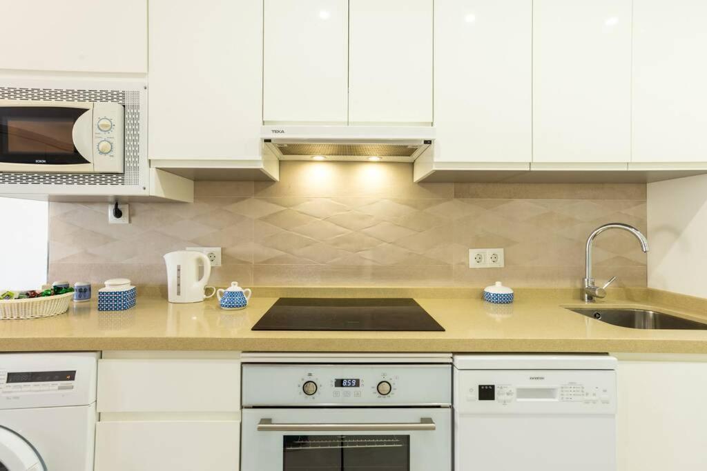 Sol Apartment - C&G Benal Beach بينالماذينا المظهر الخارجي الصورة